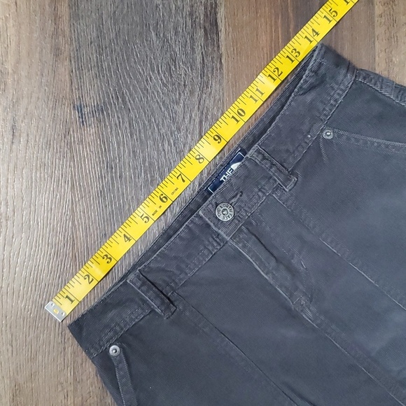The North Face corduroy grey mini skirt euc - Picture 4 of 7